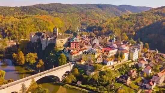 Pohled na město Loket a hrad Loket